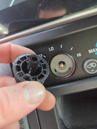 Aligning OBS Chevy HVAC knob flats with control shaft GMT400 install