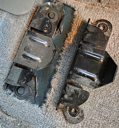 GMT400 console mounting brackets stock vs Escalade mounts floor mounts