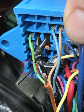 OBS Escalade console rear outlet wiring harness F1 black 12V negative wire GMT400