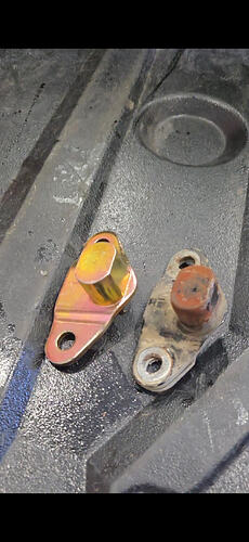 Truck side hinges fit well.